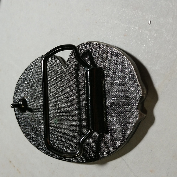 In Memory of Alan Kulwicki Metal Enamel Belt Buckle Dated on the Front W/Racecar - Picture 6 of 7